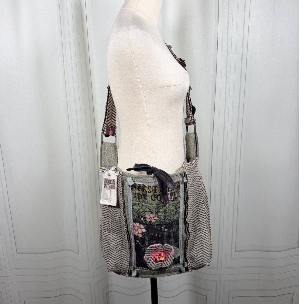 NWT Fabby Chic Handmade Artisan Felted Wool Boho Crossbody Bag 2011 15x15